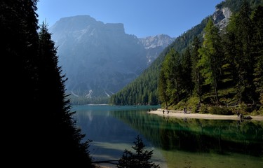 Fototapeta na wymiar Wildsee in Südtirol 