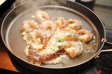 Cooking Large Raw Tiger Shrimp with Garlic & Butter 