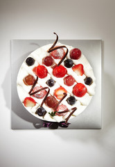 Cake gift for the anniversary