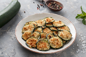 Baked zucchini with parmesan 