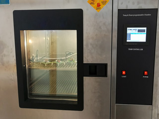 Climatic chamber for environmental tests of electronic products