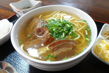 八重山そば アレンジ:楽しみ方とアレンジレシピ|三川食堂