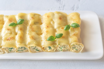 Cannelloni stuffed with ricotta