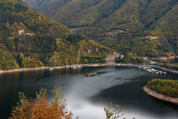 Obraz premium Sunset ladscape of Vacha (Antonivanovtsi) Reservoir, Rhodope Mountains, Plovdiv Region, Bulgaria