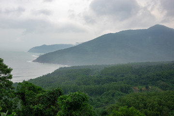Obraz premium Paradise tropical seascape from Hai Van pass, Vietnam.