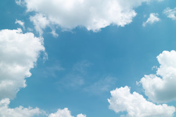 Obraz na płótnie Canvas White clouds on the sky at midday beautiful