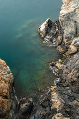 Colores texturas en la costa rocosa de Cap de Creus.