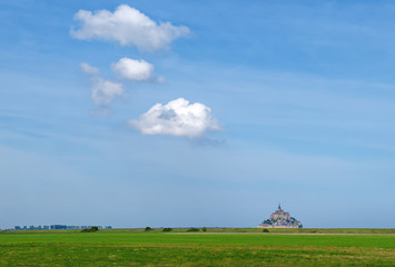 Obraz premium Mont Saint Michel in normandy coast