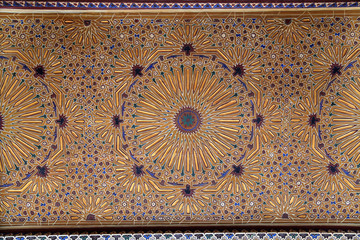 Art islamique bas relief en bois sculpté