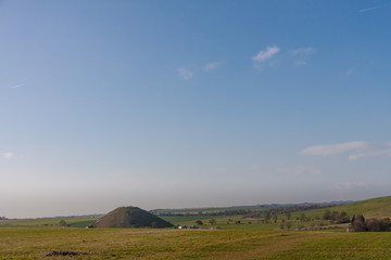 Obraz premium Silbury Hill in Wiltshire, UK
