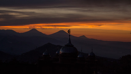 Obraz premium sunset in mountains
