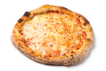 Pizza Margherita su sfondo bianco
