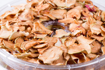 Dried apple slices