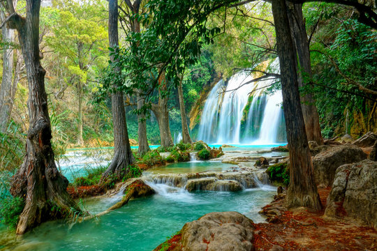 Mexico waterfall El Chiflon © franck