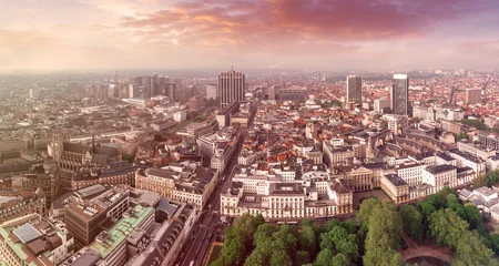 Zelfklevend Fotobehang Luchtfoto van het centrum van Brussel, België © LALSSTOCK