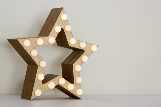 Star-shaped wooden lamp