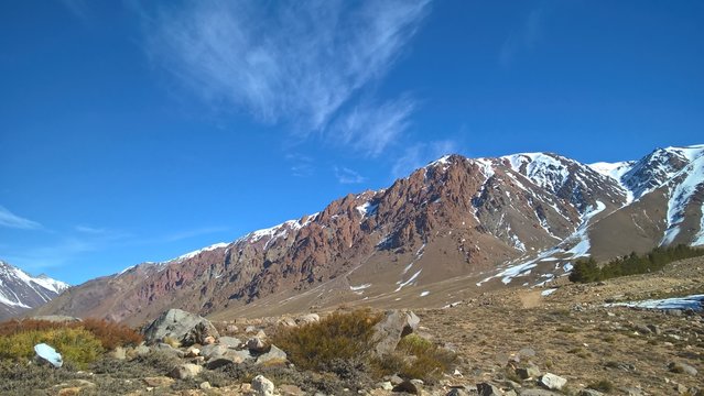Monta&ntilde;a