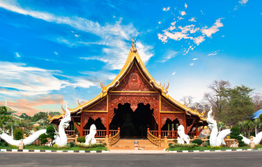 Obraz premium Church in the temple with beautiful sky