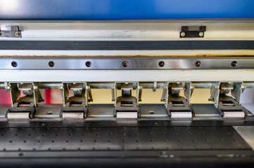 Row of platform rail lock of inkjet printer