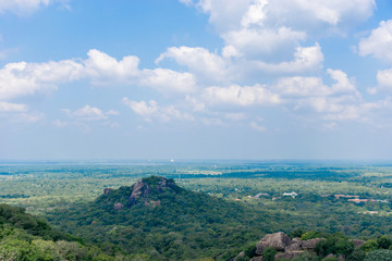 Fototapeta na wymiar View from Mihinthalaya Rock, Sri Lanka 