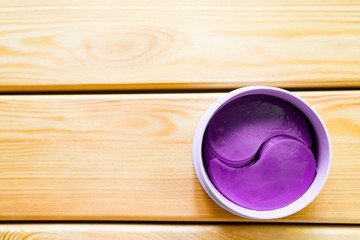 background,wood,table,wooden,woman,under eye dark circles,under eye,spa,skin care,skin,refresh,reduce,pore skin,moisturizer,mask,lifting,korean cosmetic,hydration skin,hydration,healthy lifestyle,heal