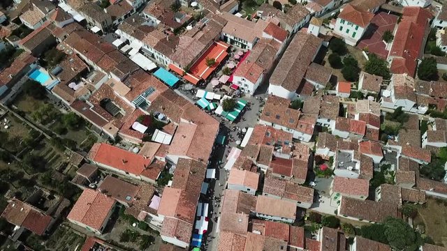 Village des Portes en Ré un jour de marché