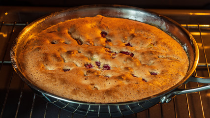 apple pie in the oven