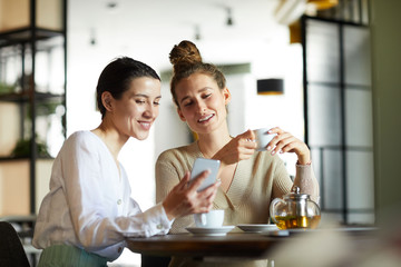 Watching video in smartphone
