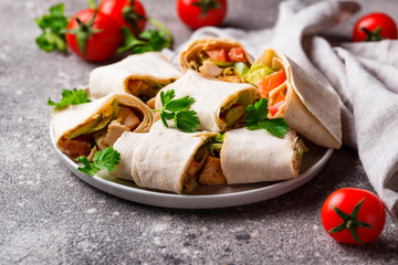 Lavash rolls with chicken and vegetables