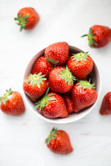 Frische Erdbeeren in einer Schale