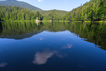 Obraz premium lake Synevyr at the Carpathians