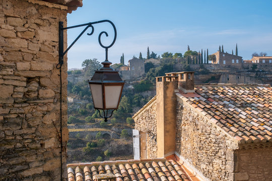 Fototapeta streets and buildings of Gordes, Provence, France