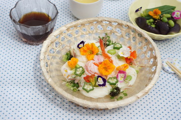 夏の素麺～エディブルフラワー