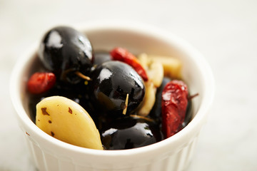 Olive and chili pepper pickles 