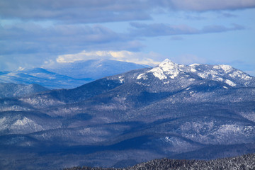 Fototapeta na wymiar White Mountains with Mount Washington backdrop
