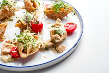 Stuffed pasta shells with Oregano & tomatoes