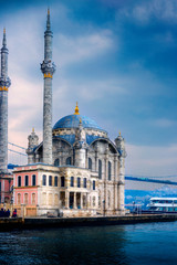 Fototapeta na wymiar Ortakoy mosque in istanbul