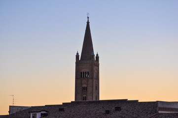 Fototapeta na wymiar Santa Croce (Holy Cross) cathedral in Forli