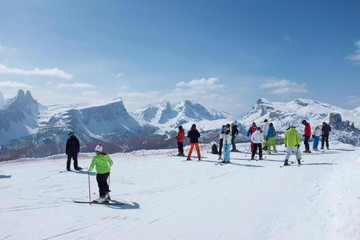 Sciatori sulle Dolomiti