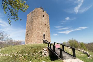 La tour de Cabrens à Lamanère