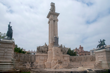 Fototapeta na wymiar Plaza de España de Cádiz, Monumento a la Constitución de 1812