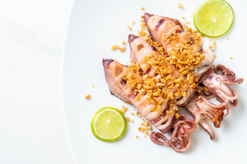 fried squid with garlic