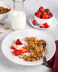 Crunchy Granola Breakfast With Fresh Strawberries