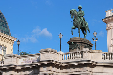 Obraz premium françois-joseph 1er monument in vienna (austria)
