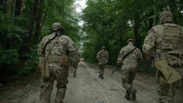 Sabotage squard to perform a secret mission.