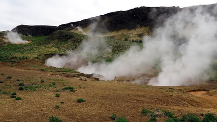 gejzery gorące źródła wody termalne geotermalne na islandii - obrazy, fototapety, plakaty