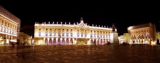 Fototapeta na wymiar The square of Nancy, in France, with lights at night