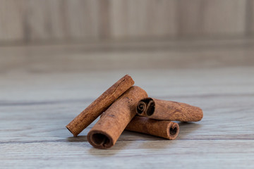 bâtons de cannelle 