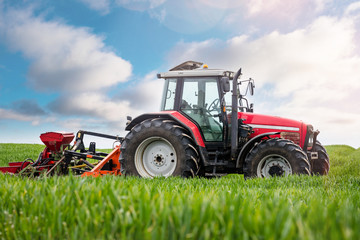 matériel agricole pour semer