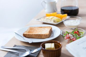 朝食　breakfast